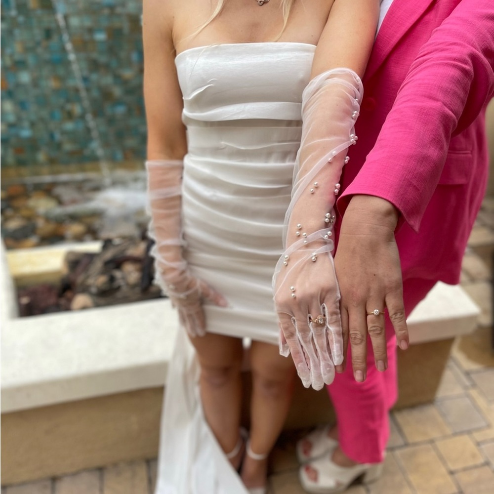 Mesh Pearl Gloves